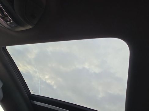 Used 2018 Maserati Levante Base image 22