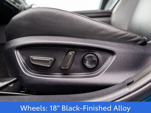 Used 2025 Toyota Camry SE image 19