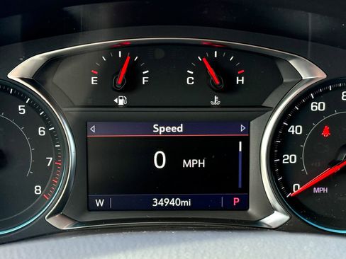 Used 2023 Chevrolet Traverse LT image 23