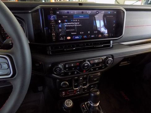 Certified 2024 Jeep Gladiator Rubicon image 22