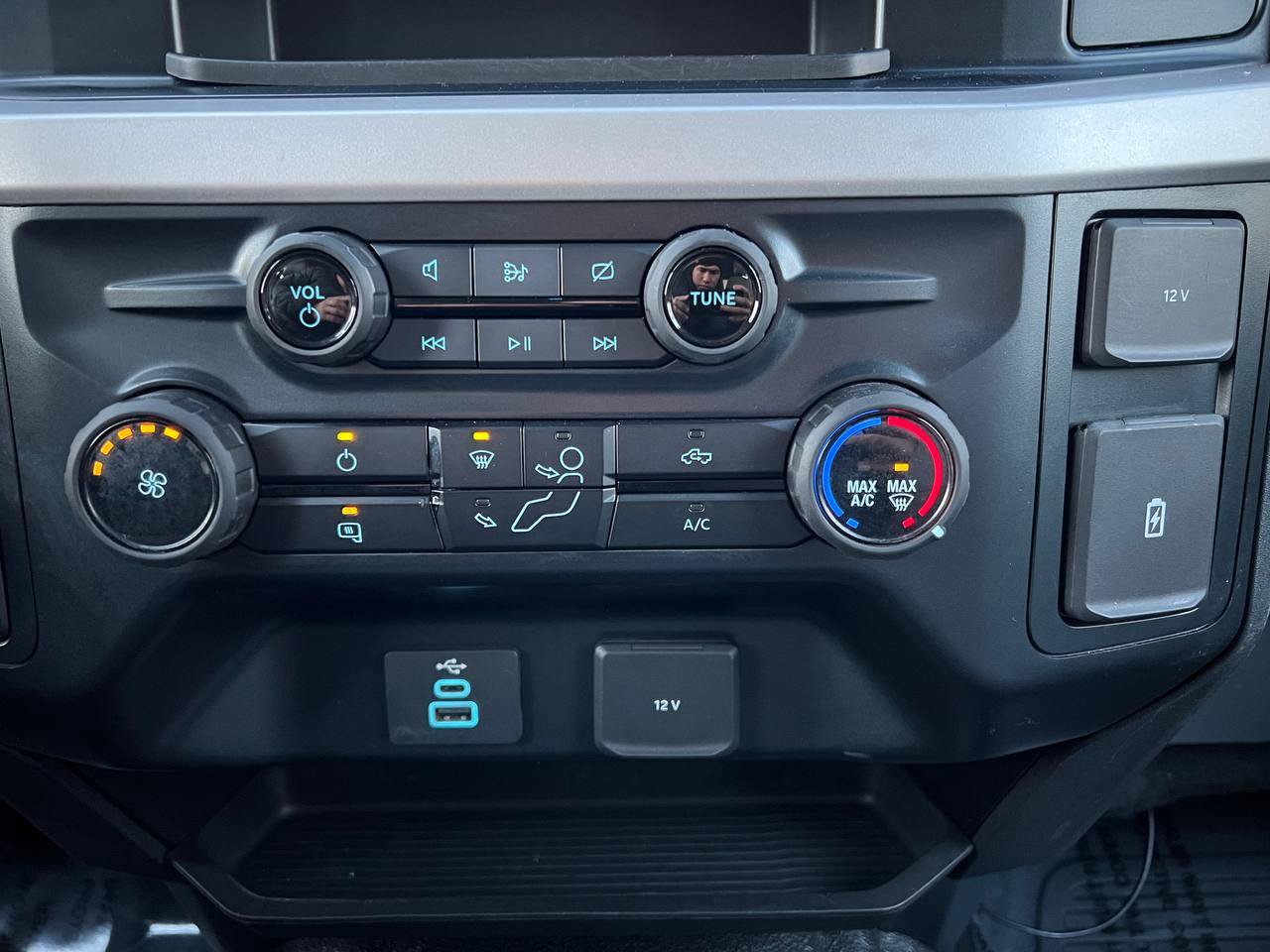 Used 2023 Ford F350 XL AWD/4WD image 21