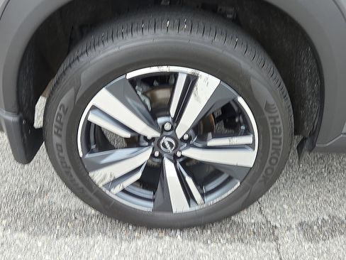 Used 2024 Nissan Rogue SL w/ SL Premium Package image 7