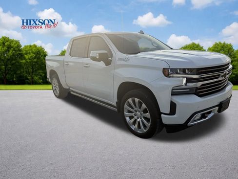 Used 2022 Chevrolet Silverado 1500 High Country w/ Technology Package image 1