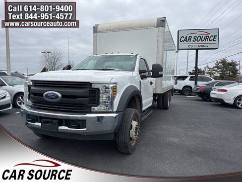 Used 2019 Ford F550 2WD Regular Cab Super Duty image 1