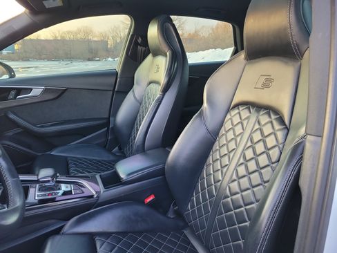 Used 2021 Audi S4 Premium Plus w/ Premium Plus Package image 4