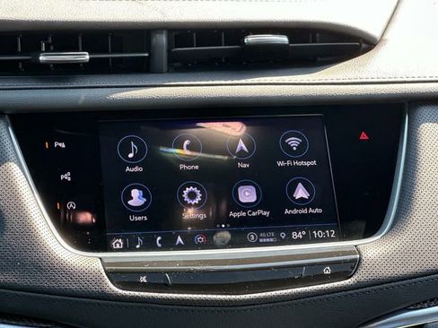Used 2025 Cadillac XT5 Sportv w/ LPO, Bronce Accent Package AWD/4WD image 3