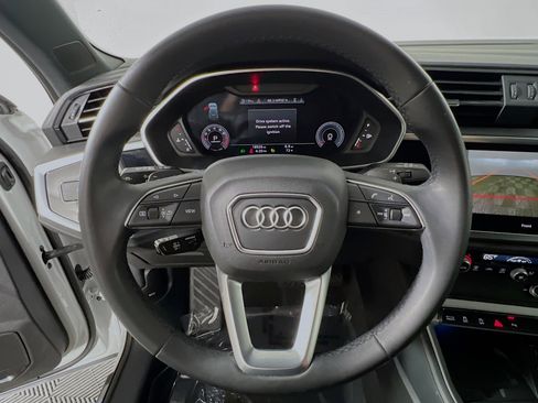 Used 2023 Audi Q3 2.0T Premium Plus w/ Premium Plus Package image 18