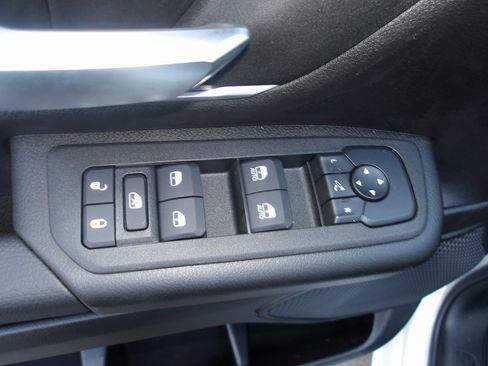 New 2026 RAM 1500 4x4 Crew Cab image 12