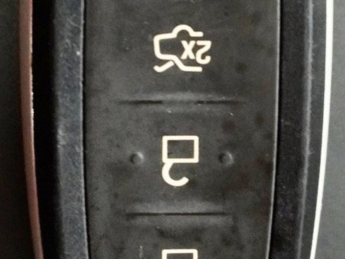 Used 2016 Ford Taurus Limited image 23