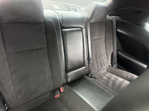 Used 2022 Dodge Challenger R/T w/ Plus Package image 11