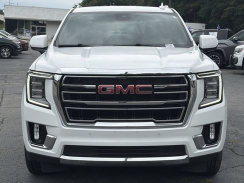 Used 2023 GMC Yukon SLT RWD image 2