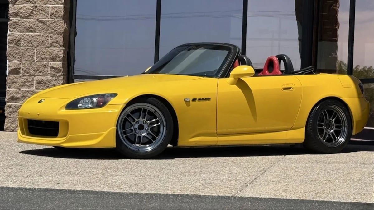 Used 2002 Honda S2000 image 6
