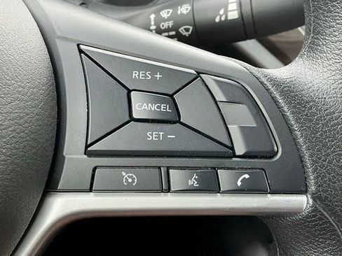 Used 2025 Nissan Altima 2.5 SV FWD image 27