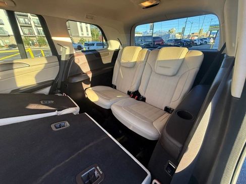 Used 2017 Mercedes-Benz GLS 450 4MATIC image 17