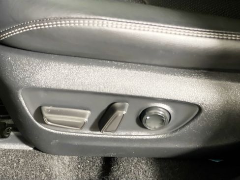 Used 2022 Toyota RAV4 Limited AWD/4WD image 15