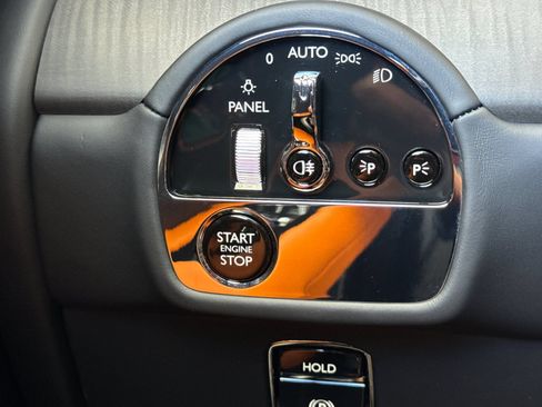 Used 2025 Rolls-Royce Ghost AWD/4WD image 22