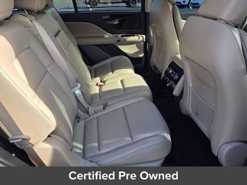 Used 2023 Lincoln Aviator 2WD w/ Class IV Trailer Tow Package image 15