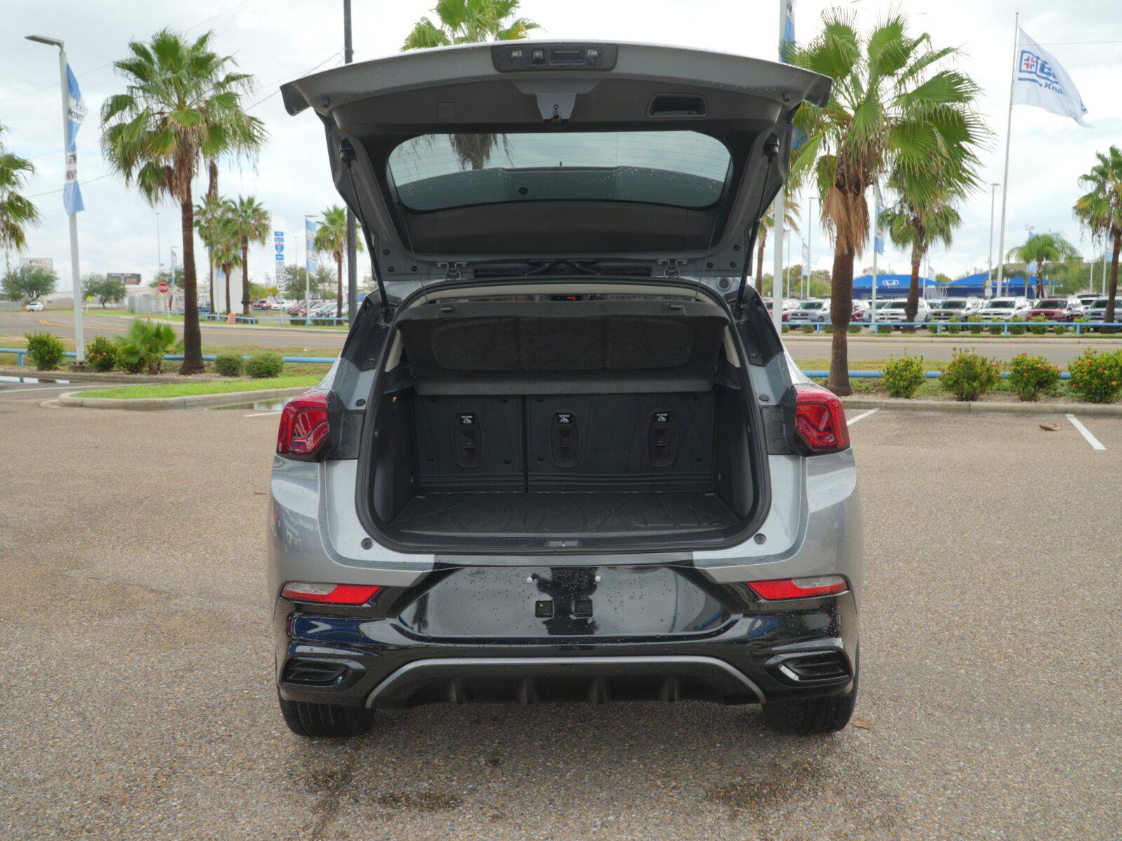 Used 2025 Buick Encore GX Sport Touring FWD image 12