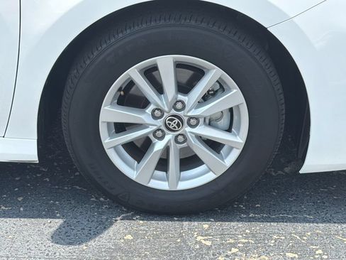 Used 2025 Toyota Camry LE FWD image 12