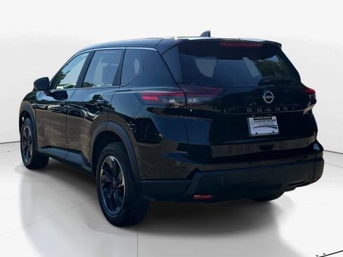 Used 2025 Nissan Rogue SV FWD image 8