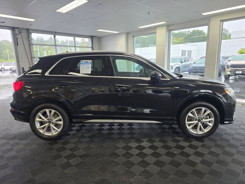 Used 2025 Audi Q3 2.0T Premium AWD/4WD image 2