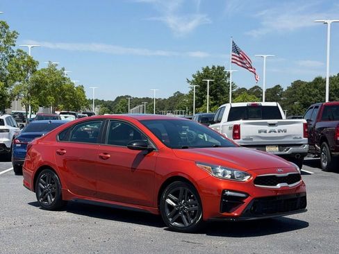 Used 2021 Kia Forte GT-Line w/ GT-Line Premium Package FWD image 2