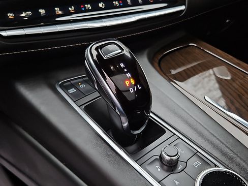 Certified 2024 Cadillac Escalade Sport Platinum w/ LPO, ONYX Package image 16