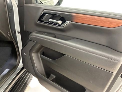 Certified 2025 GMC Yukon Denali image 15