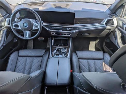 Used 2025 BMW X5 xDrive50e w/ M Sport Package AWD/4WD image 19