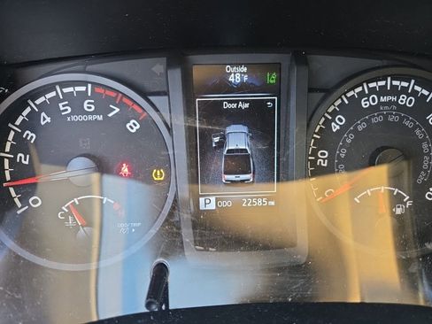 Used 2023 Toyota Tacoma SR image 7