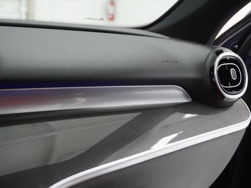 Used 2025 Mercedes-Benz C 300 Sedan image 28