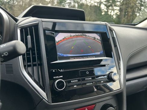 Used 2019 Subaru Crosstrek 2.0i Premium image 19