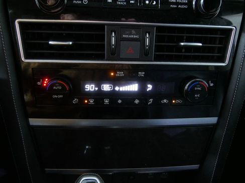 Used 2024 INFINITI QX80 Luxe image 33