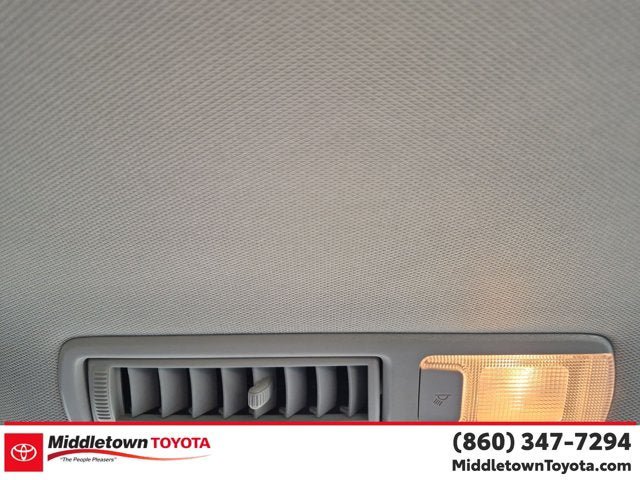 Used 2026 Toyota Sienna XLE FWD image 30