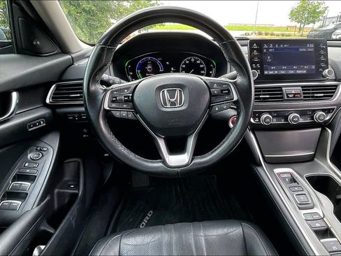 Used 2022 Honda Accord Touring image 6