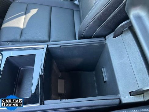 Used 2025 Chevrolet Traverse LT w/ Driver Confidence Package FWD image 31