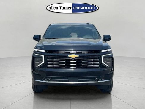 New 2026 Chevrolet Suburban High Country AWD/4WD image 2