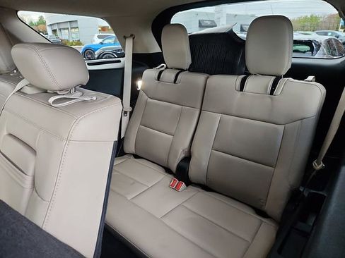 Certified 2022 Ford Explorer XLT w/ Equipment Group 202A image 13