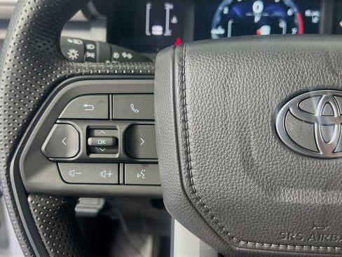 New 2025 Toyota Tacoma SR5 image 18