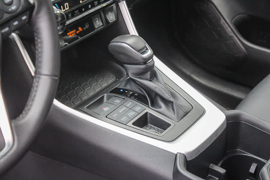 Used 2022 Toyota RAV4 XLE Premium AWD/4WD image 21