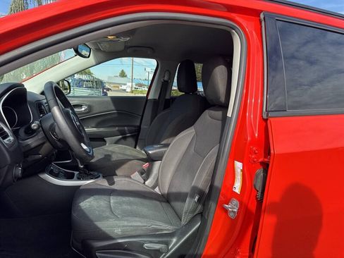 Used 2018 Jeep Compass Sport AWD/4WD image 11