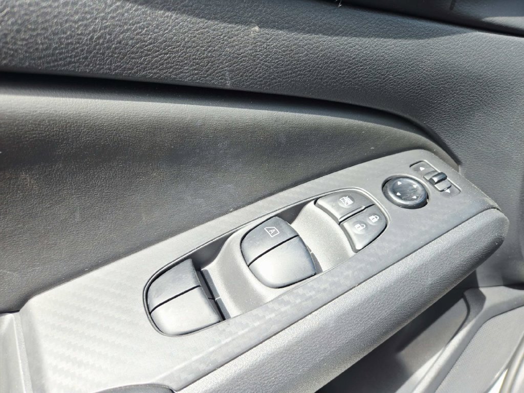 Used 2023 Nissan Altima 2.5 S FWD image 33