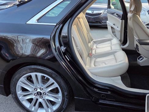 Used 2016 Lincoln MKZ AWD w/ Technology Package image 38