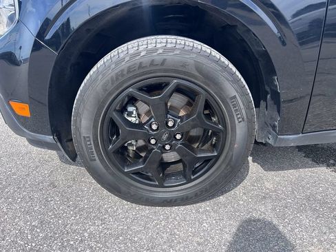 Certified 2024 Ford Maverick Lariat w/ FX4 Off-Road Package AWD/4WD image 35