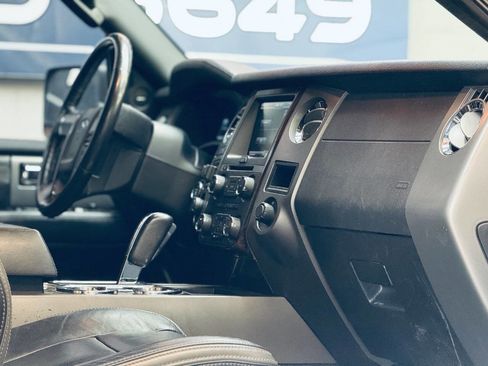 Used 2015 Ford Expedition EL Platinum image 2