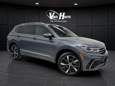 Used 2024 Volkswagen Tiguan SEL R-Line image 39