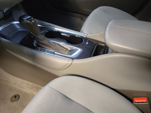 Used 2018 Chevrolet Malibu LT w/ Driver Confidence Package image 26