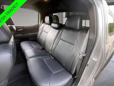 Used 2021 Toyota Tacoma TRD Off-Road w/ TRD Premium Off Road Package AWD/4WD image 22