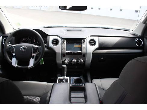 Used 2018 Toyota Tundra SR5 w/ SR5 Upgrade Package RWD image 10