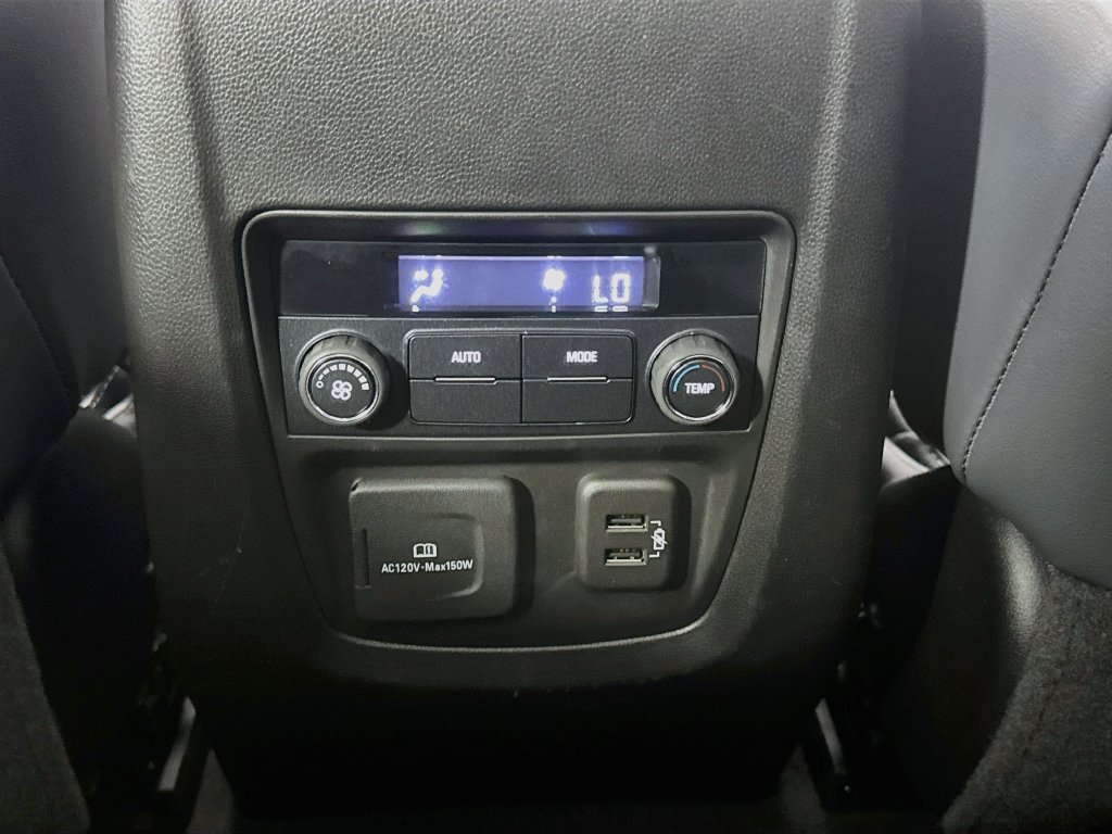 Used 2019 Buick Enclave Essence AWD/4WD image 32